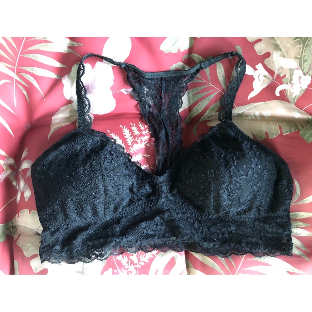 Gilly Hicks black lace bralette